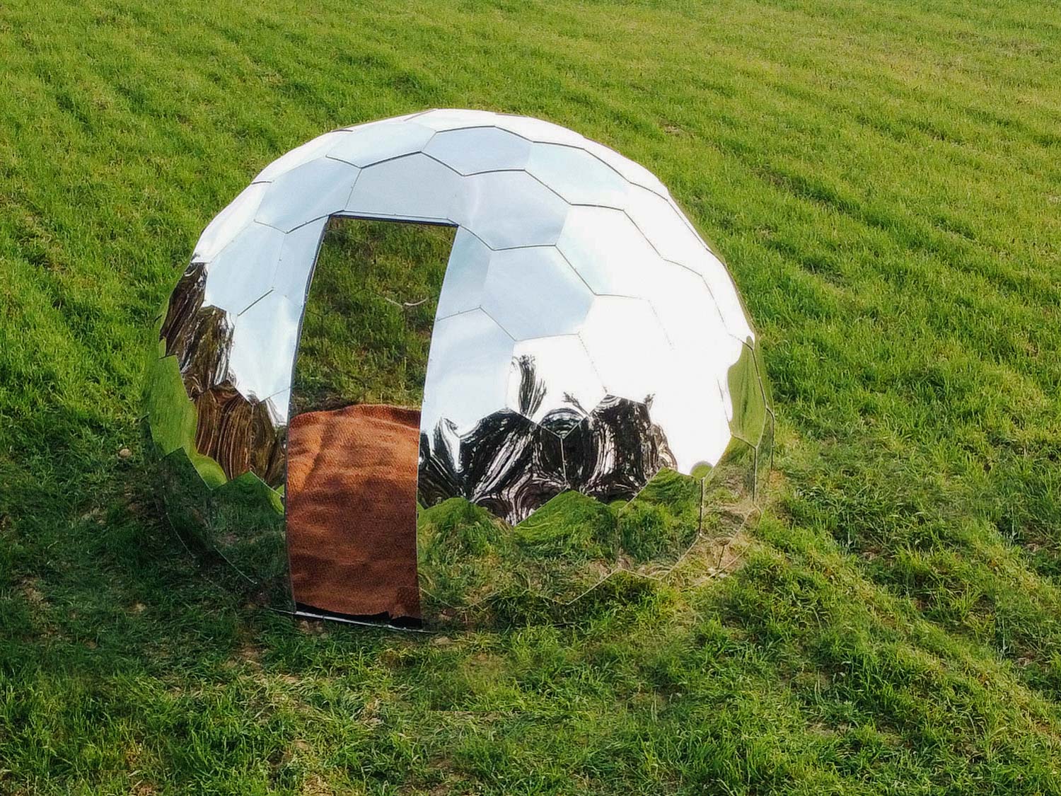 Hypedome • Mirror